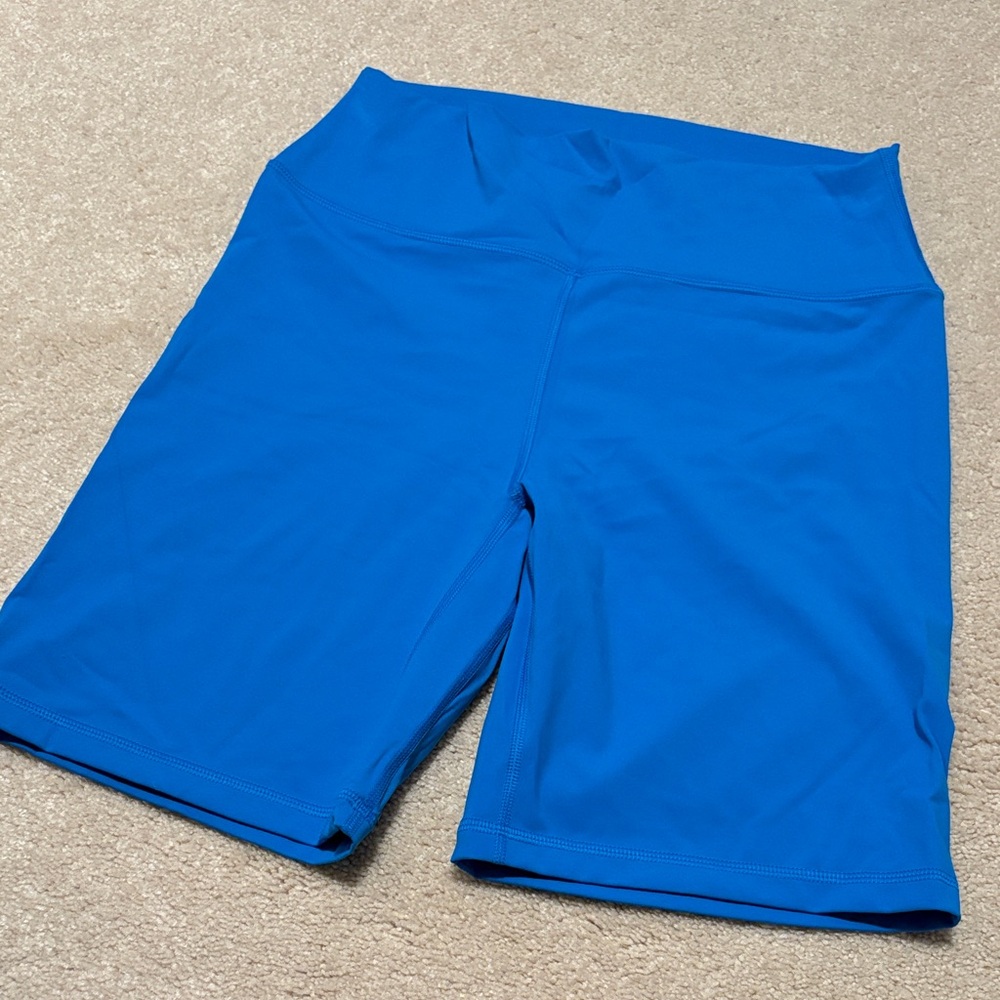 NWT CRZ YOGA Vibrant Blue Bike Shorts